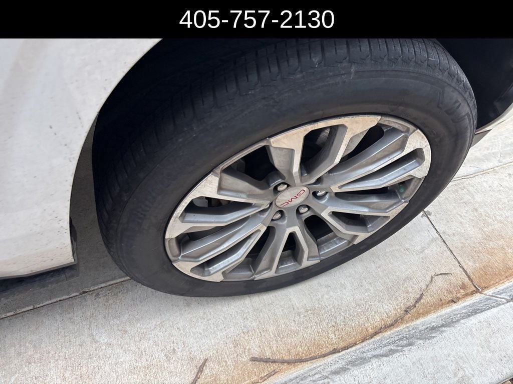 2023 GMC Yukon Denali ONE OWNER VERY CLEAN