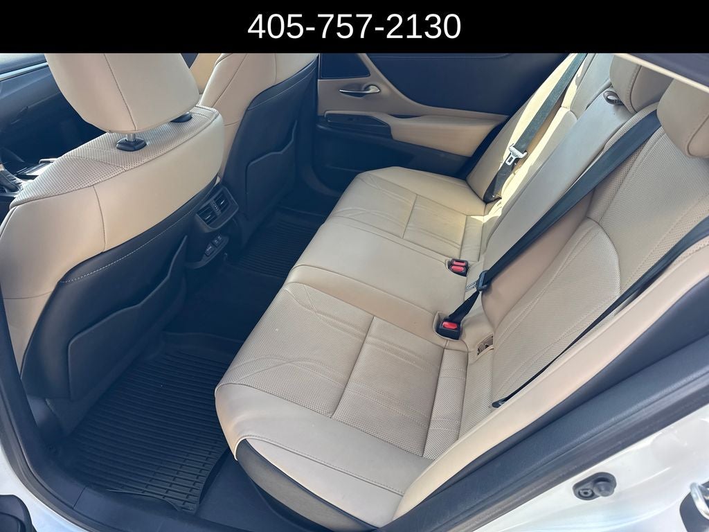 2020 Lexus ES 300h Ultra Luxury