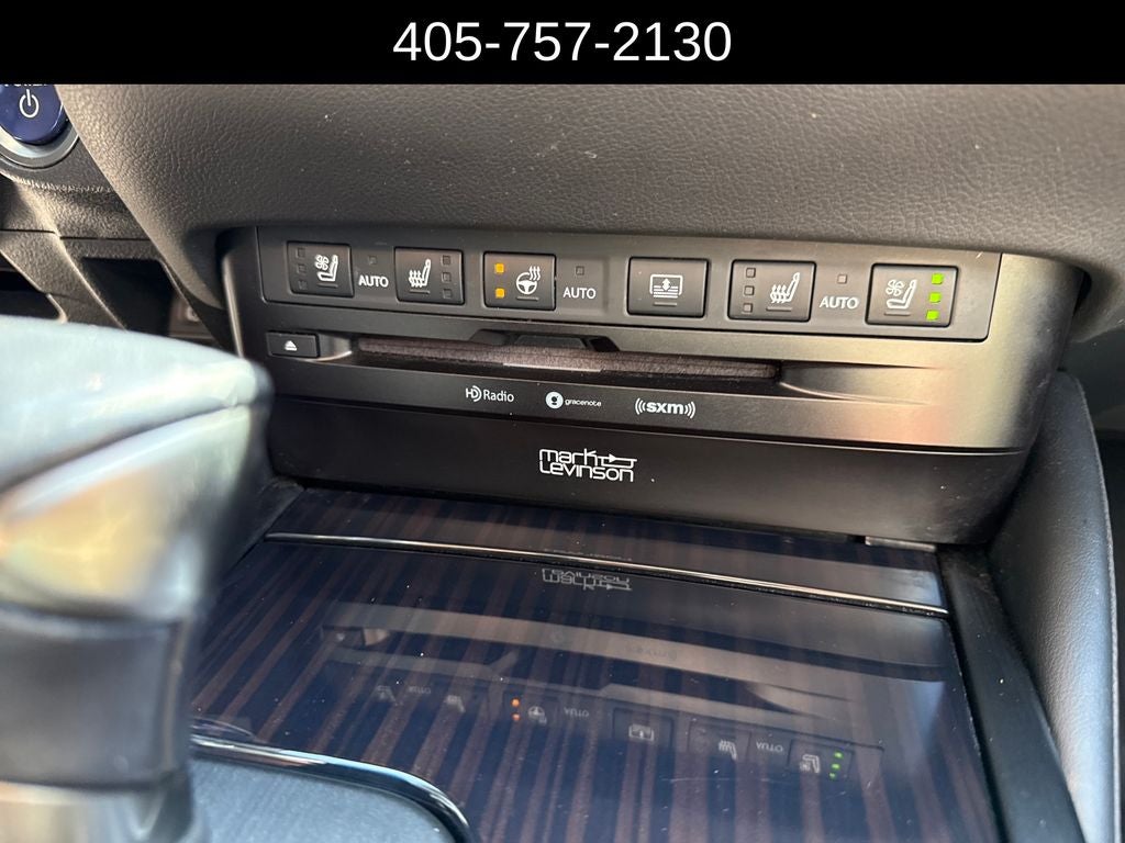 2020 Lexus ES 300h Ultra Luxury