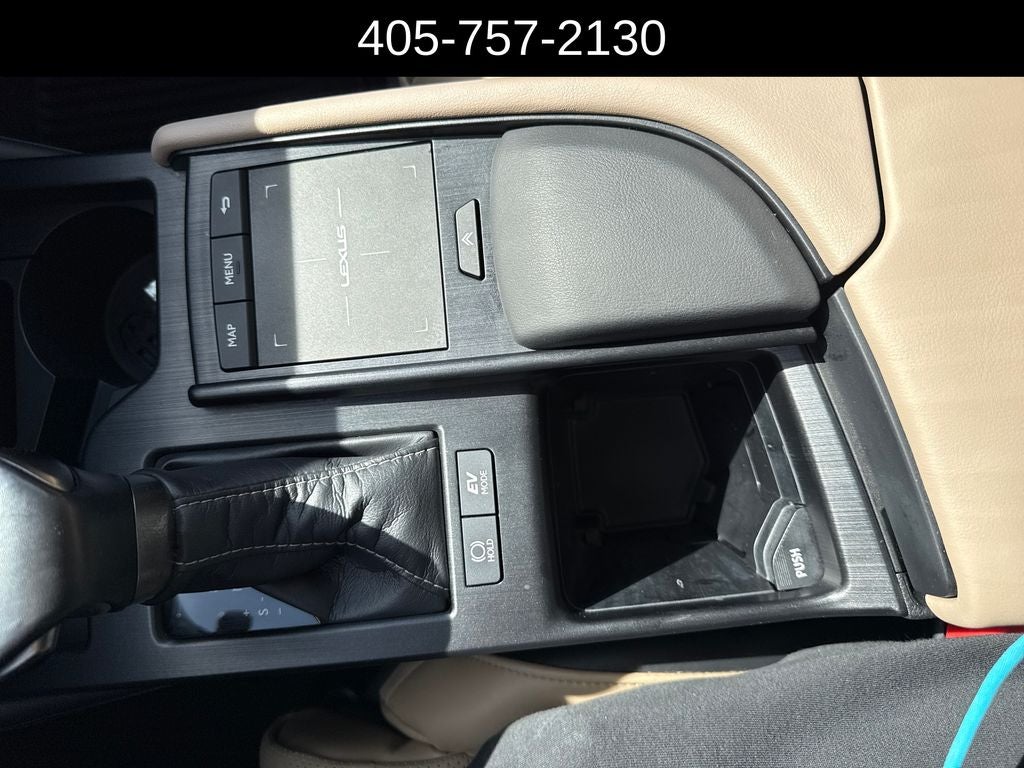 2020 Lexus ES 300h Ultra Luxury