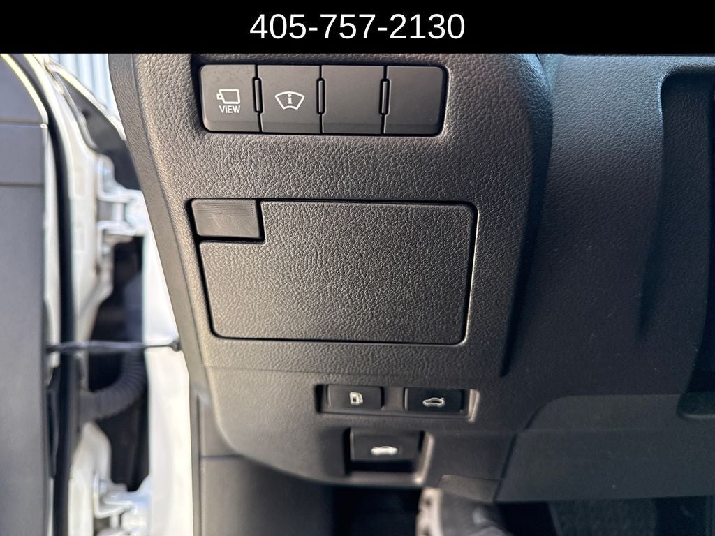 2020 Lexus ES 300h Ultra Luxury