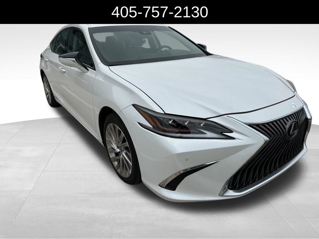 2020 Lexus ES 300h Ultra Luxury