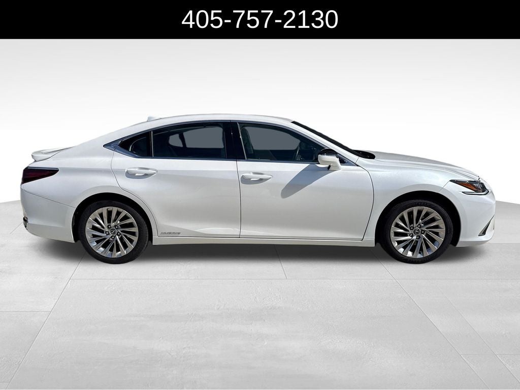 2020 Lexus ES 300h Ultra Luxury