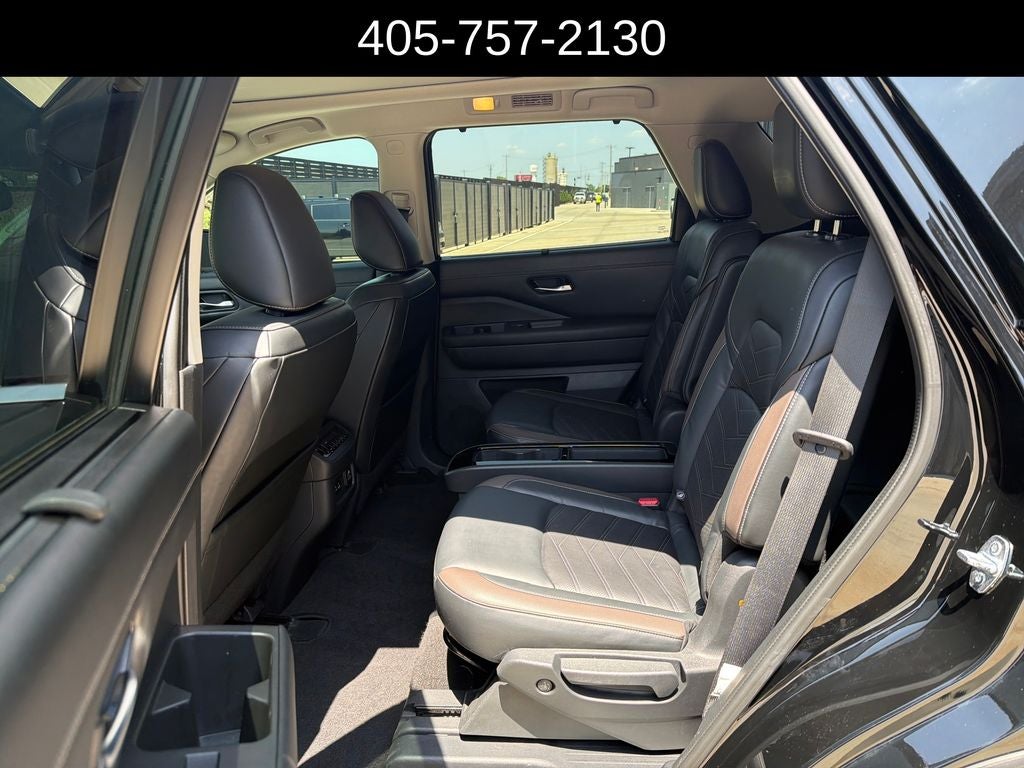 2022 Nissan Pathfinder Platinum