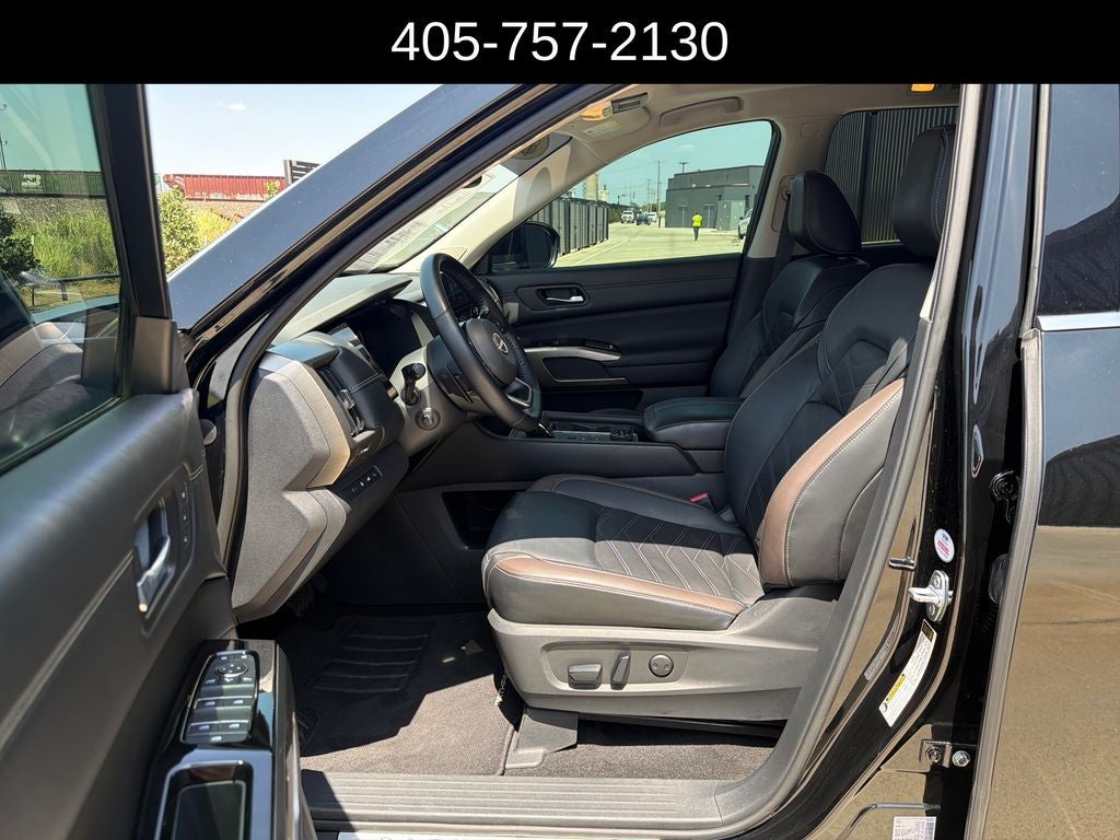 2022 Nissan Pathfinder Platinum