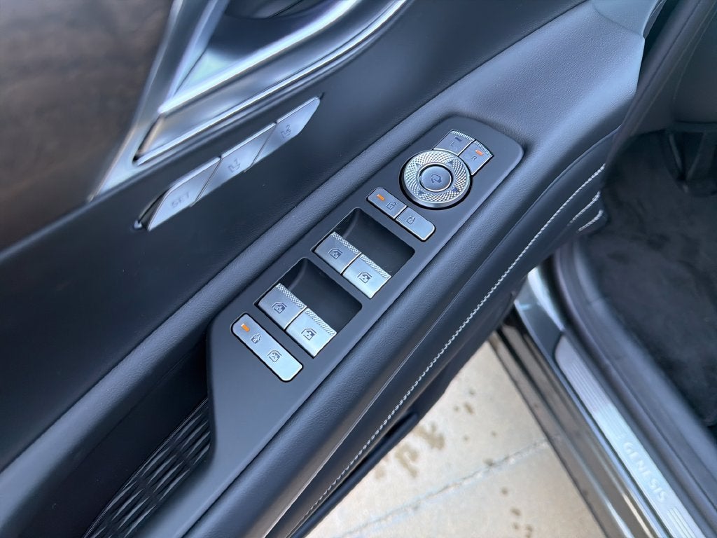 2027 Genesis GV80 2.5T Select