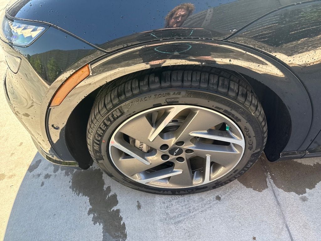 2026 Genesis GV60 Advanced