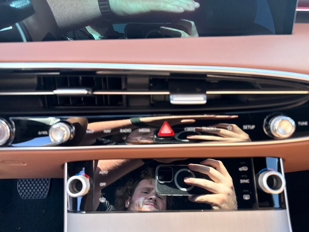 2026 Genesis GV70 2.5T Advanced