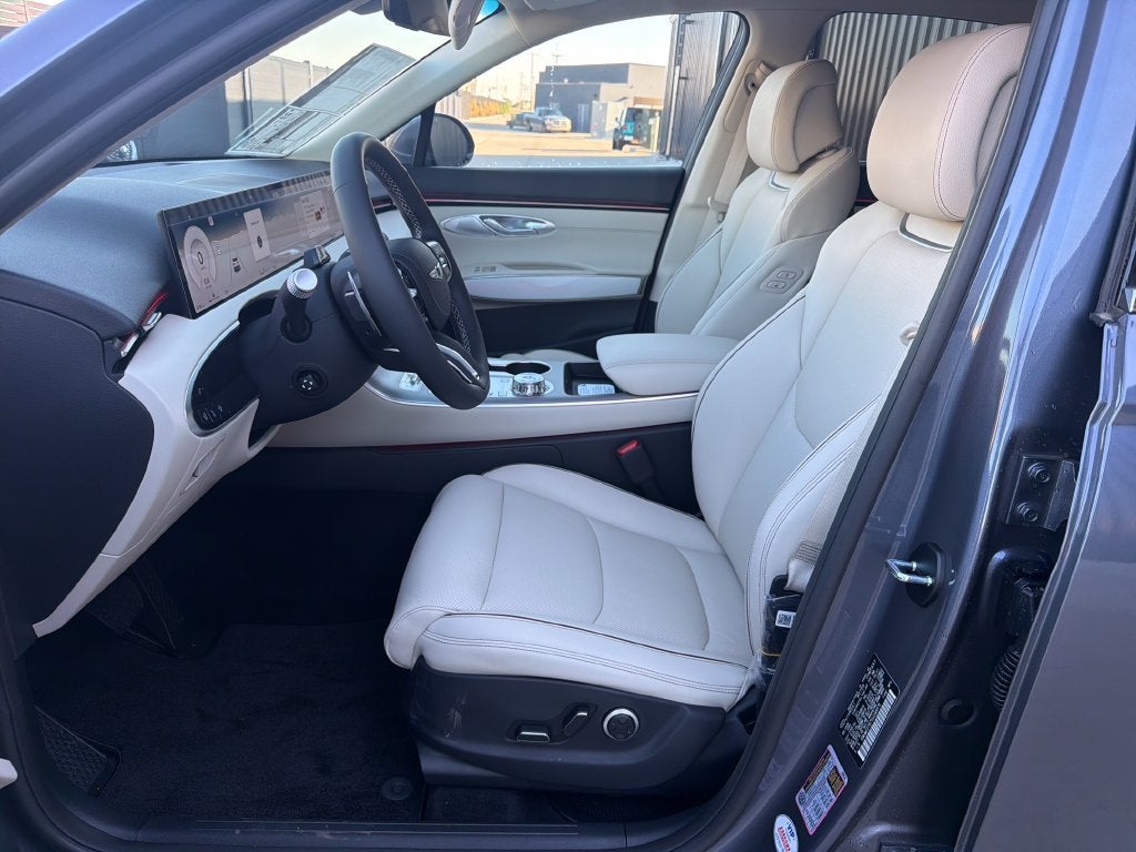2027 Genesis GV70 2.5T Advanced