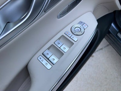 2027 Genesis GV70 2.5T Advanced