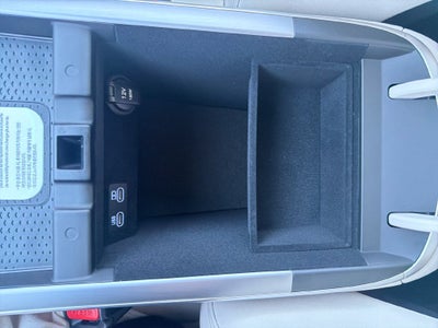 2027 Genesis GV70 2.5T Advanced