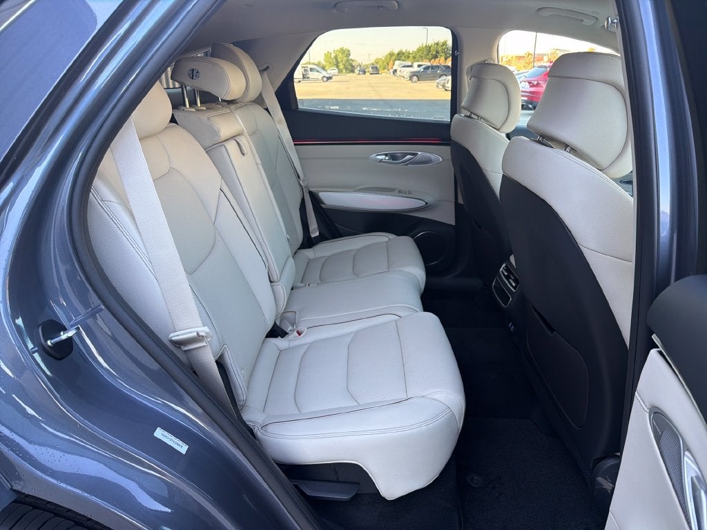 2027 Genesis GV70 2.5T Advanced