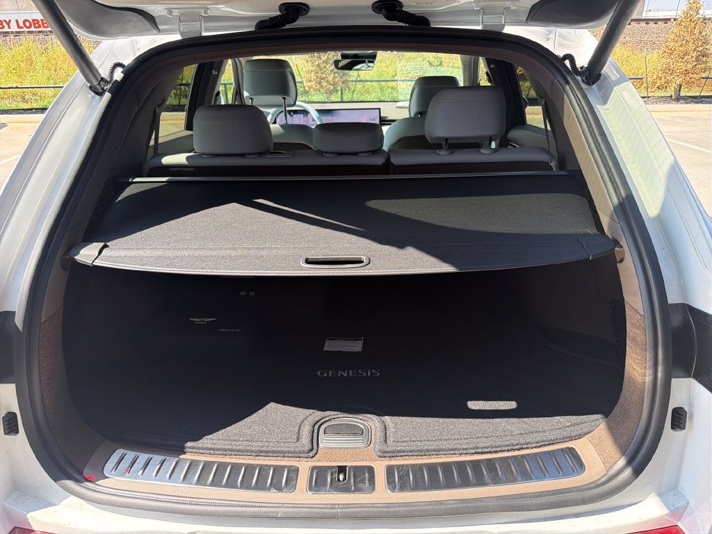 2027 Genesis Electrified GV70 Standard