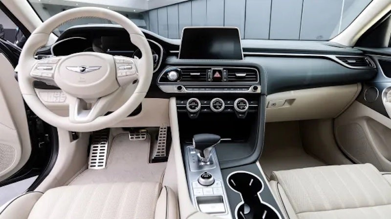 Award winning 2019 Genesis G70 luxury sedan interior